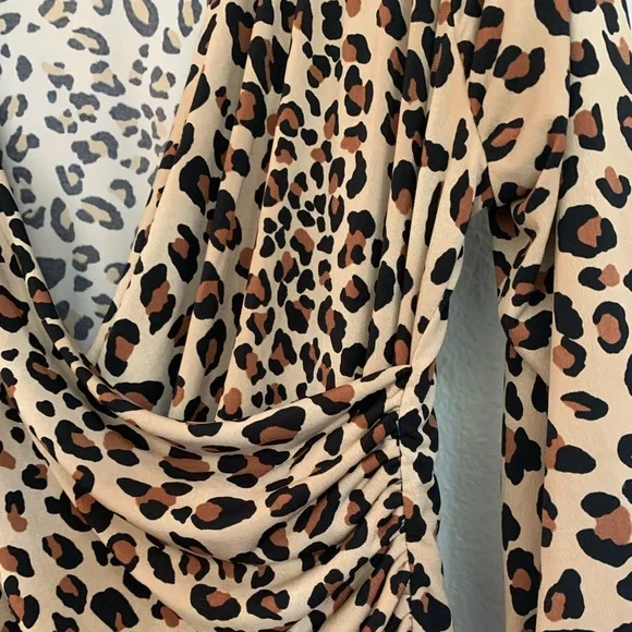 Lane Bryant stretchy leopard print crossover top with zipper detail - Picture 6 of 6